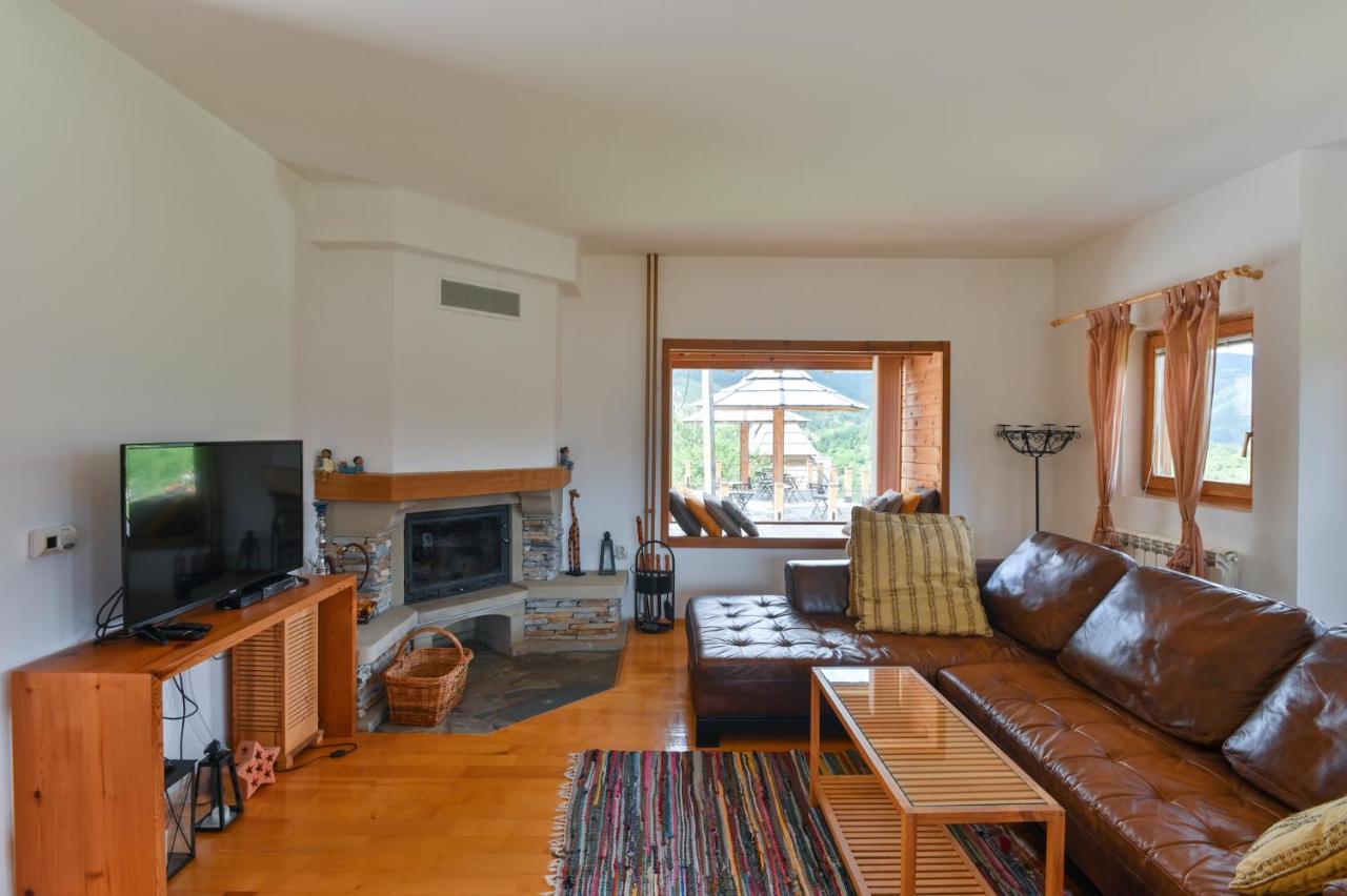 Neva Apartments Mokra Gora Bagian luar foto